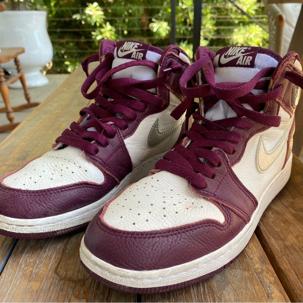 Nike Youth high top Air Jordan retro sneakers